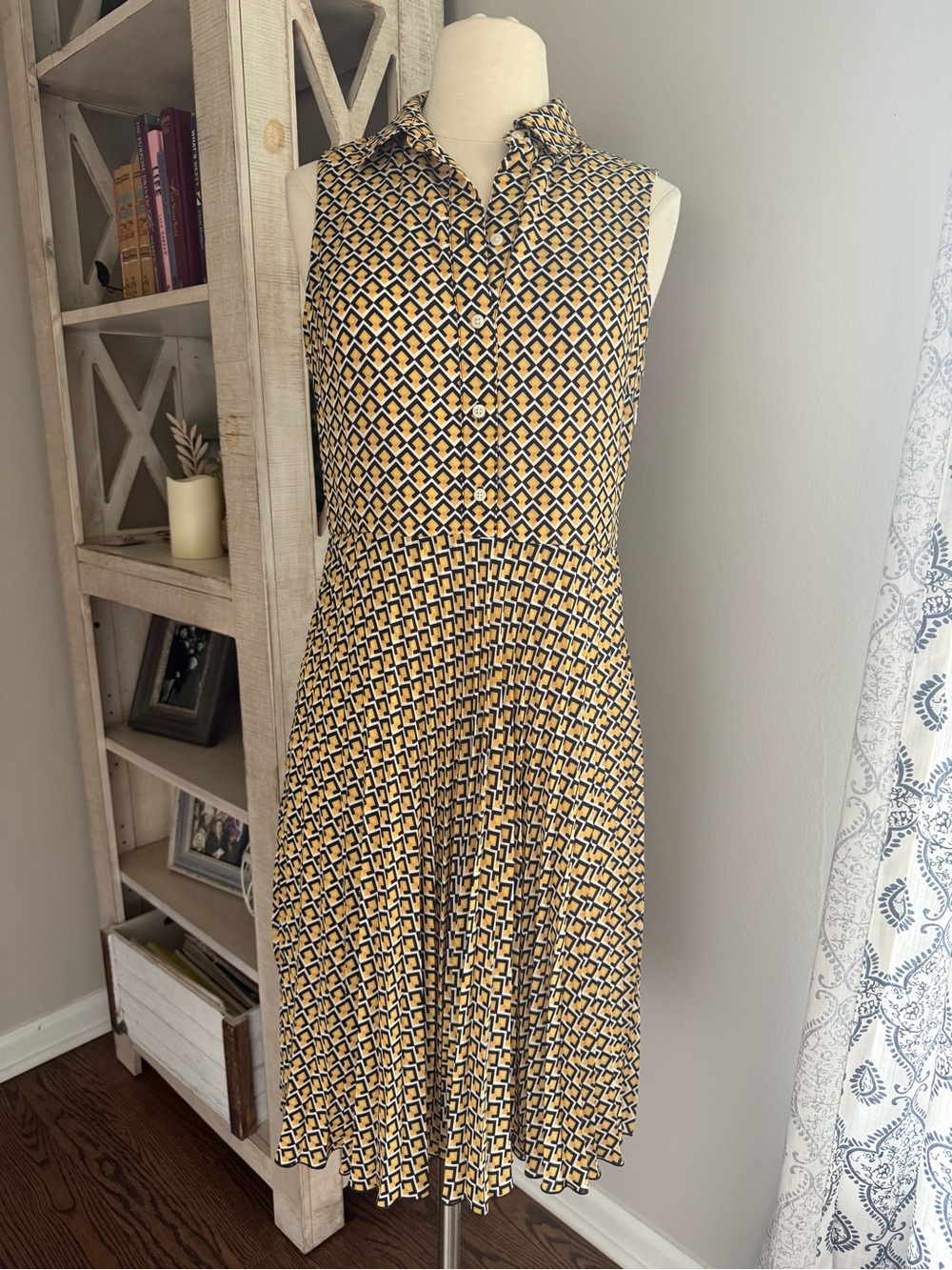 Banana Republic sleeveless yellow blue pleated shirt dress 4